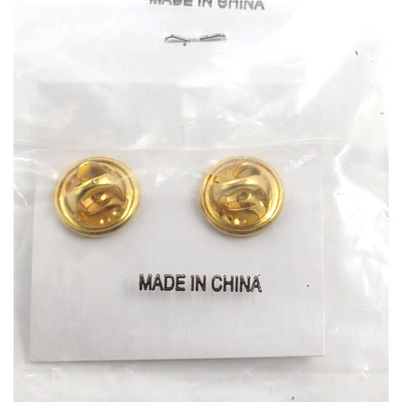 DoubleTree By Hilton Cookie Care Campaign Hotel Gold Tone Enamel Pin Red Heart - Picture 4 of 5